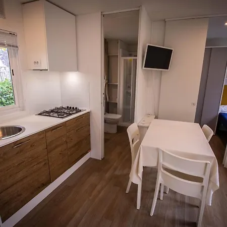 Eco House In Alba - Piemont 木屋